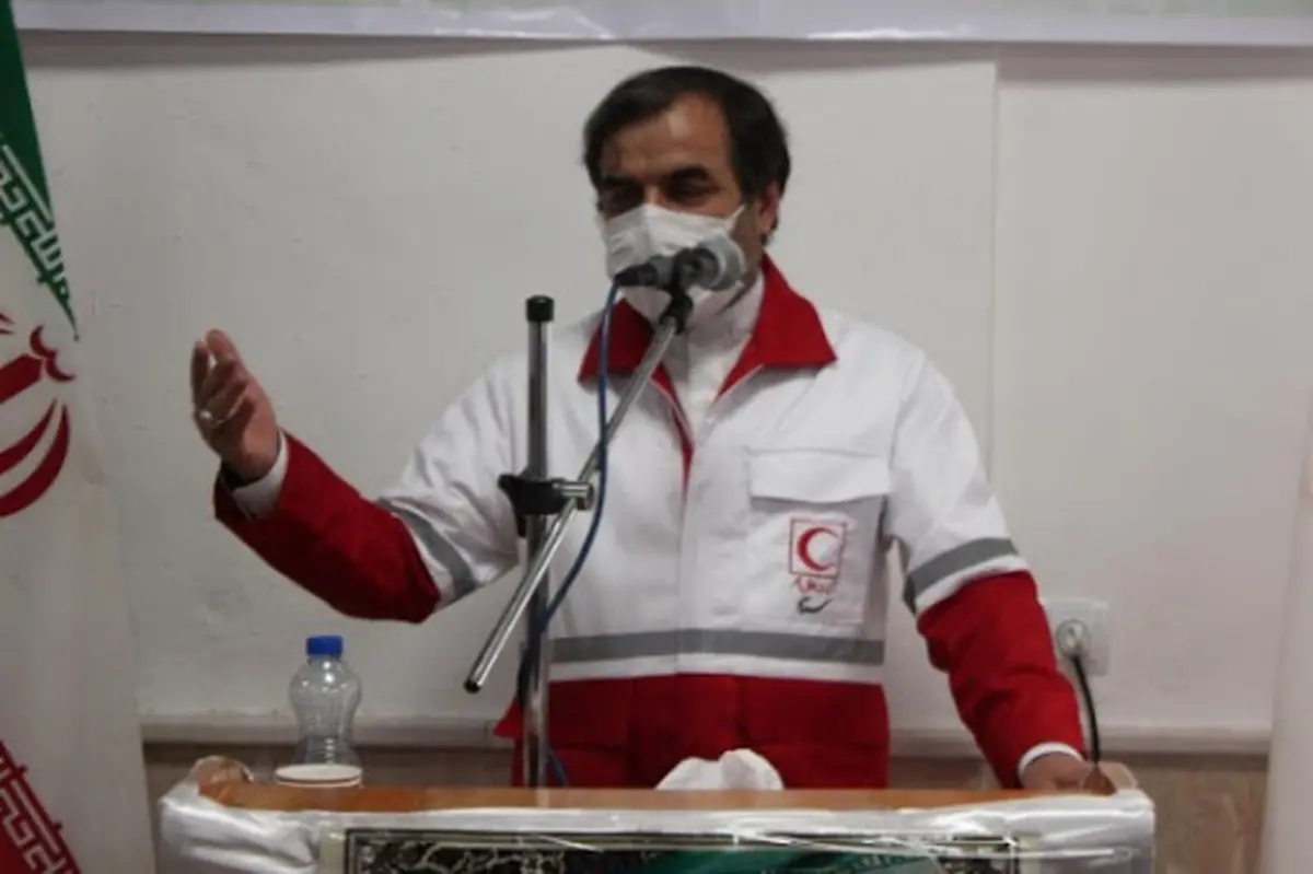 
هلال احمر:وزارت بهداشت مجوز تهیه واکسن را دیر به جمعیت هلال احمر داد