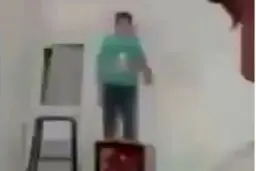 
دستگیری کودک آزار ظرف کمتر از ۲۴ ساعت در استان قزوین  |   متهم ناپدری کودک معلول بود
