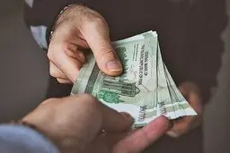 ثروتمندان ثروتمندتر و دولت‌ها فقیرتر شده‌اند
