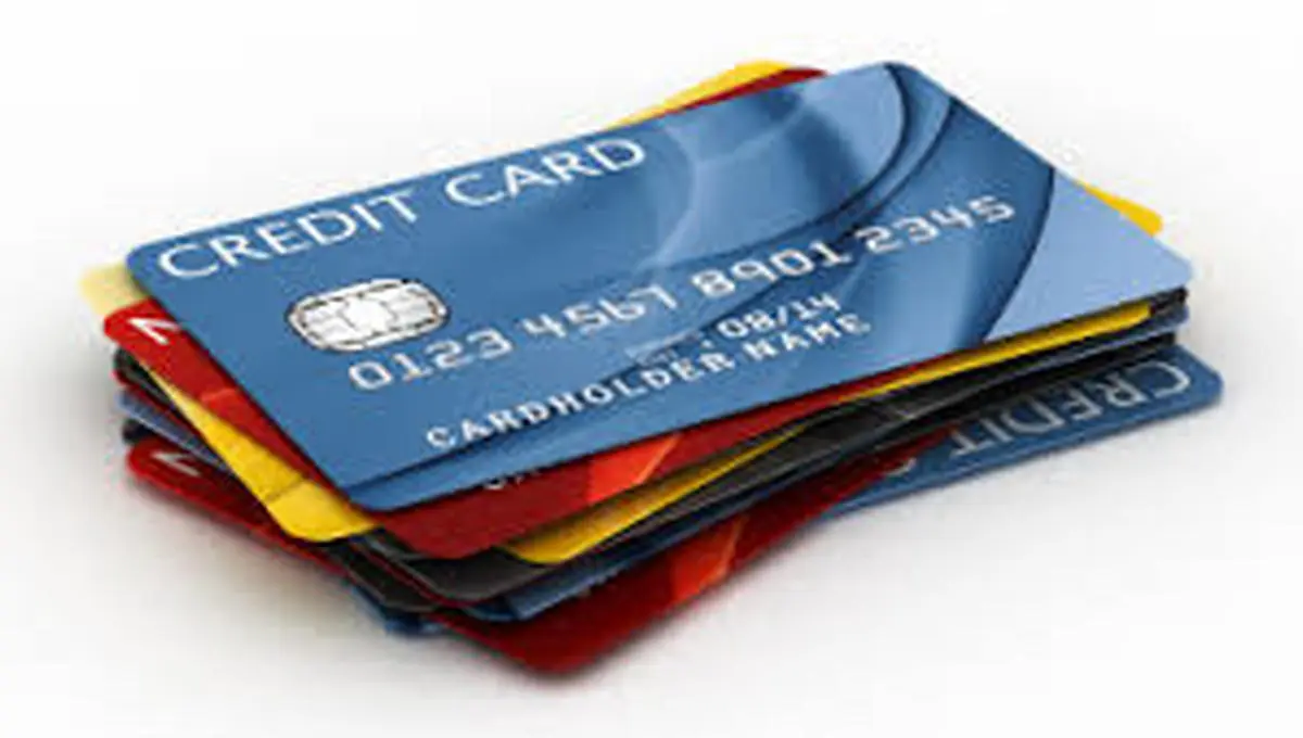 
جزییات  کارت‌های اعتباری ۱۰، ۳۰ و ۵۰ میلیونی در شعب بانک‌ها 
