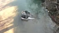 حادثه عجیب سقوط ماشین در کانال آب | تعداد آسیب دیدگان چند نفر است؟ +ویدئو
