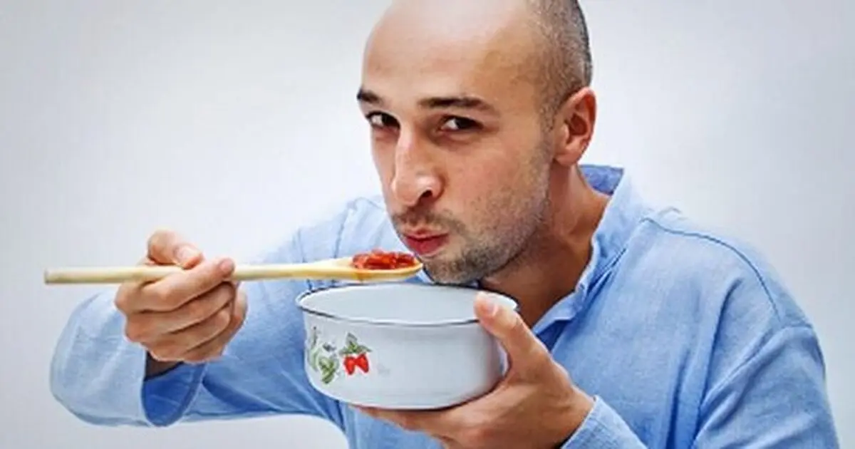 به هیچ وجه غذا و نوشیدنی داغ را فوت نکنید | معده شما داغان خواهد شد!