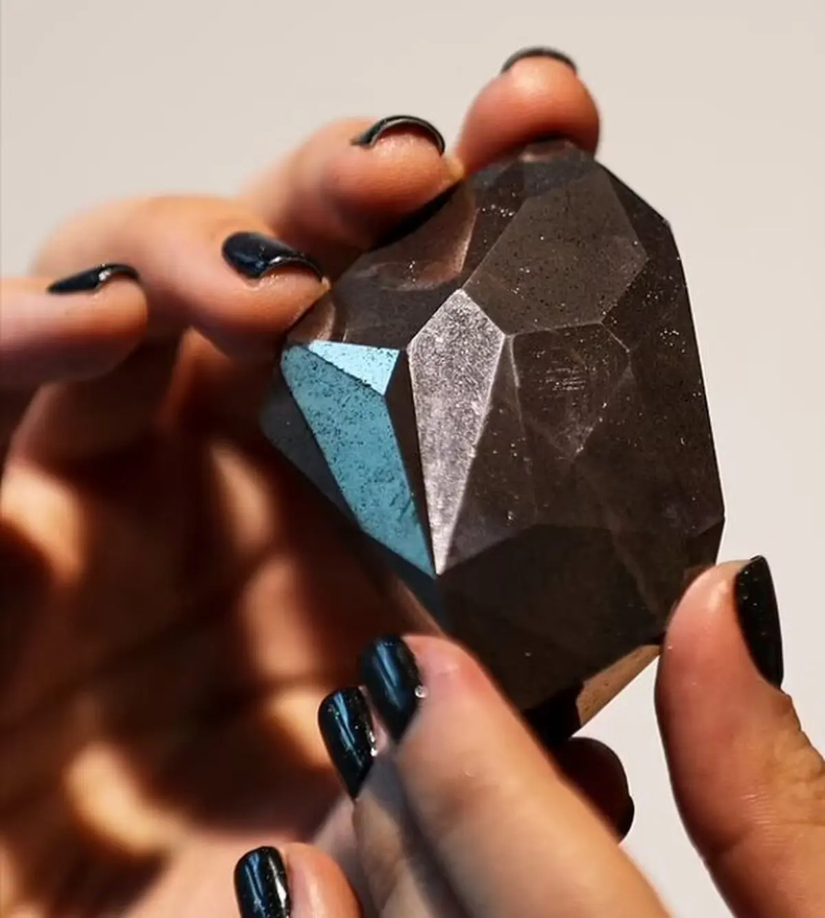  الماس سیاه 555.55 قیراطی در دبی رونمایی شد 