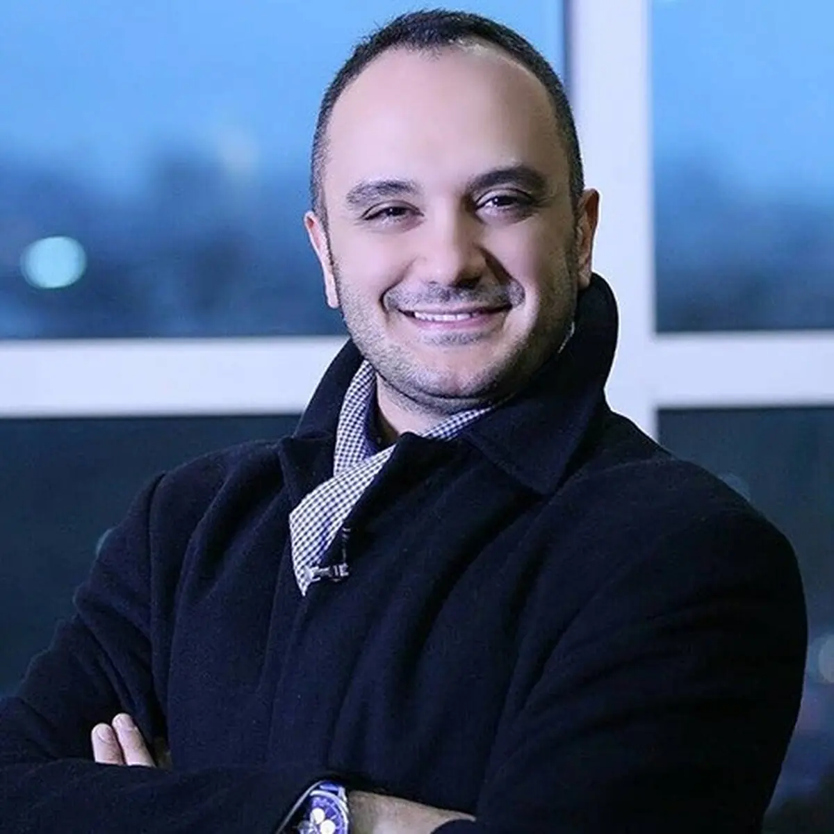 جمله "من سمتِ مردمم هستم"، فقط یک معنی نداره. خیلی معنی‌ها داره!