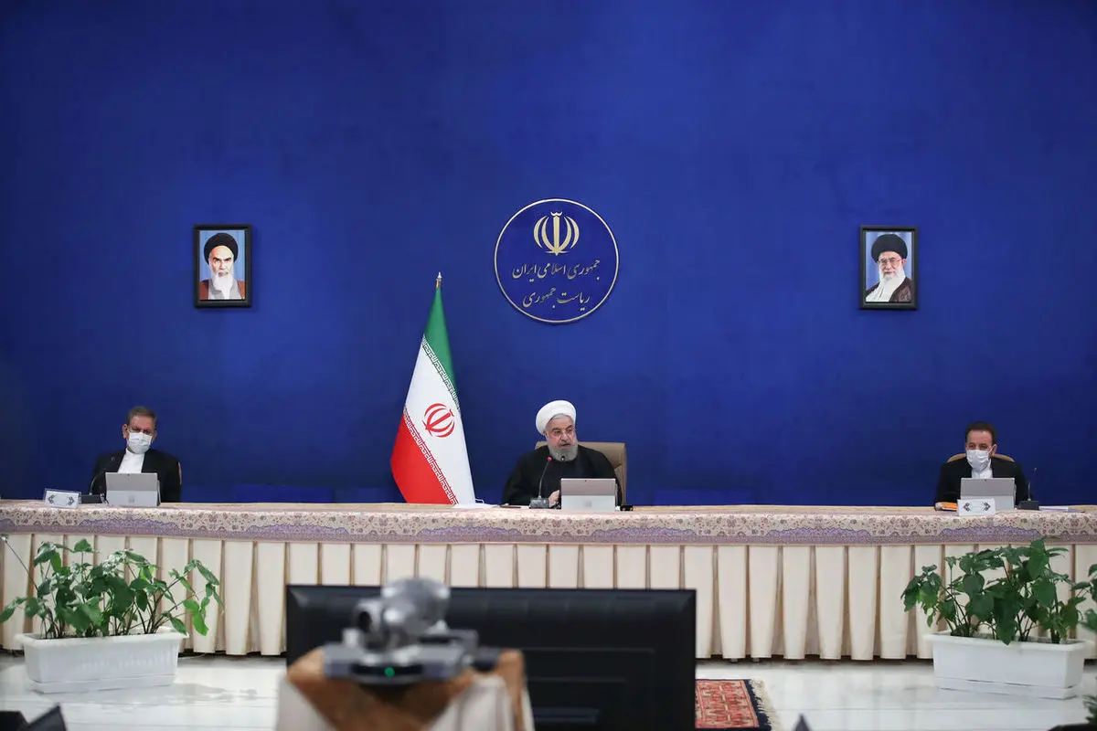  اقدامات عجیب دولت  |   آقای روحانی ۸ سال کشور را به خرابه‌ای تبدیل کرد