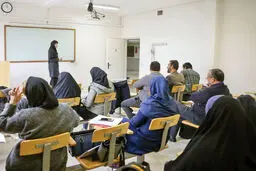 دانشجویان تا اواسط ترم جاری به دانشگاه میروند؟!