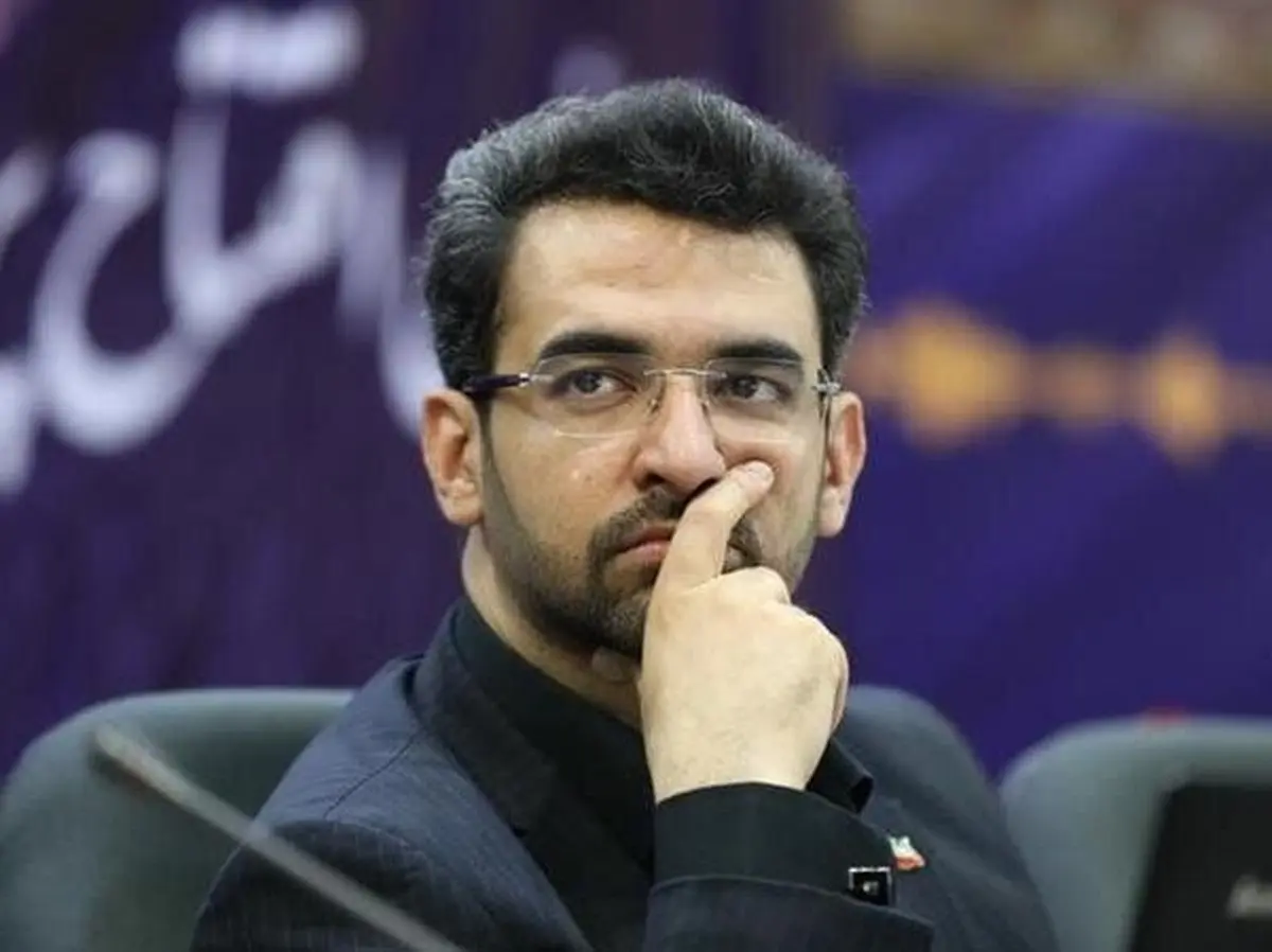 

آذری جهرمی در مورد طرح مجلس برای فضای مجازی: هزینه اینترنت بالا می‌رود | تمایل به اینترنت ماهواره‌ای افزایش می‌یابد
