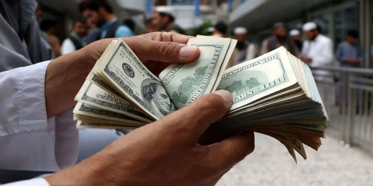 دور جدید مذاکرات هسته ای |  بازاردلار در دست فروشندگان