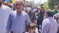 تصویر جالب از حضور علیشاه طارمی در راهپیمایی روز قدس در شهر بوشهر!