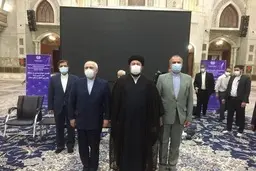
سید حسن خمینی: راه امام بازگشت به دین از طریق قلوب مردم است
