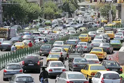 
نارضایتی اهالی شهریار از ترافیک سه راه شهریار و تکمیل نشدن پل زیر گذر فتح
