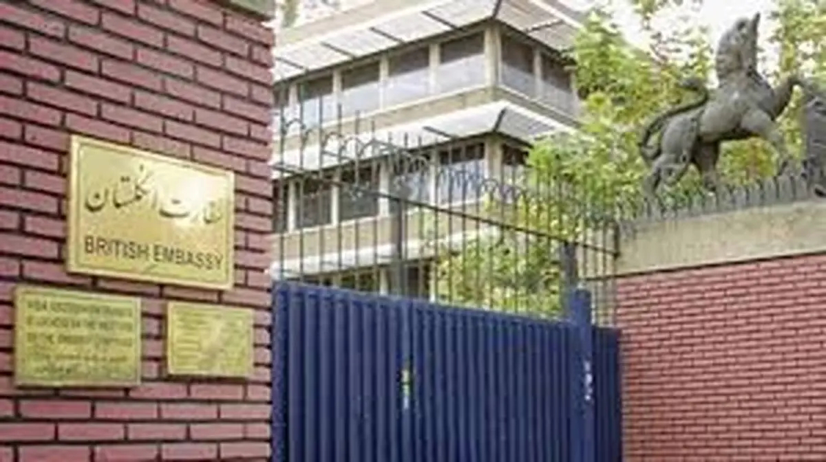بیانیه سفارت انگلیس در تهران درباره ورود ۴.۲ میلیون دوز واکسن آسترازنکا به ایران
