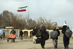 تجمع  مهاجران افغان مقابل دفتر سازمان ملل در تهران +فیلم