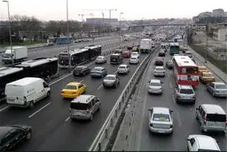 
میزان تردد‌ها در کل کشور |  افزایش۶۷ درصدی تردد جاده‌ای نوروز امسال
