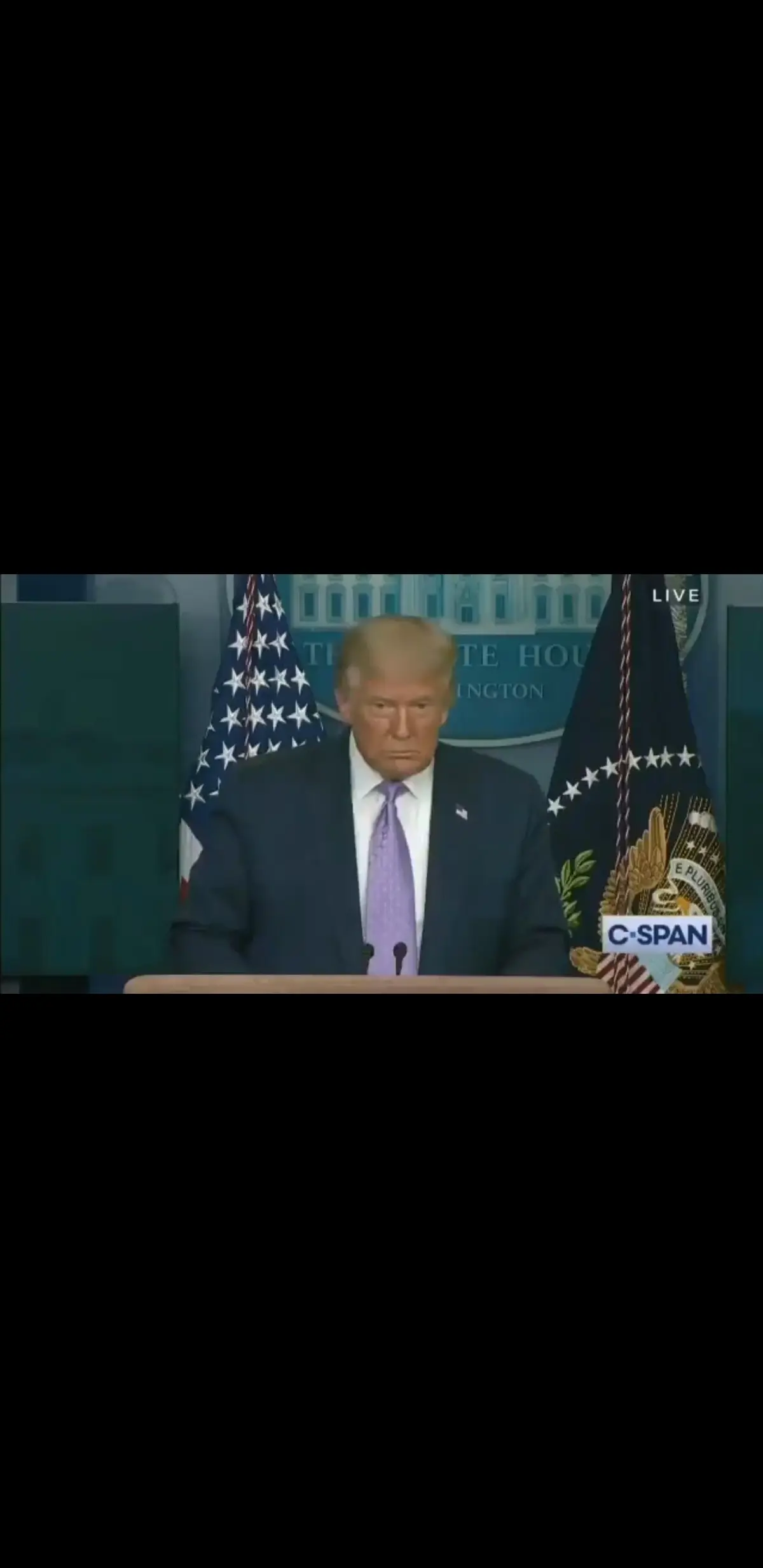 دروغگو خواندن رئیس جمهور آمریکا‌ در نشست خبری+ ویدئو 