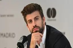 عکس جدید جرارد پیکه در کنار نامزد جدیدش | الان دوباره شکیرا داغ می‌کنه! + عکس