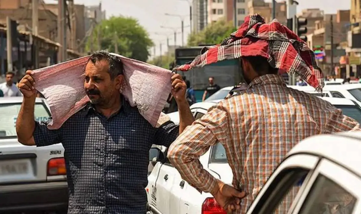 اثرات مواجهه طولانی با پرتوهای فرابنفش | بین ساعات ۱۰ تا ۱۶ کمتر با نور خورشید روبرو شوید