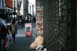 شمار بیکاران در آمریکا همچنان بالای ۶۰۰ هزار نفر در هفته است