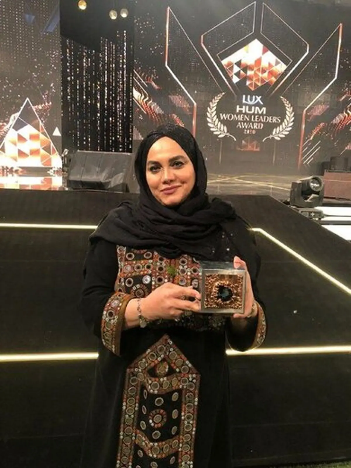 نرگس آبیار نشان زنان راهبر ۲۰۲۰ را دریافت کرد
