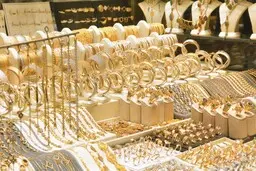 تحلیلگران پیش‌بینی می‌کنند قیمت طلا گران می‌شود | علت تحرکات قیمت طلا چیست؟