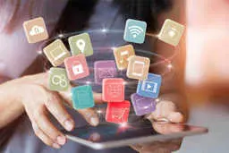 مدیریت شبکه‌های اجتماعی را بهتر درون‌سپاری کنیم یا برون‌سپاری؟