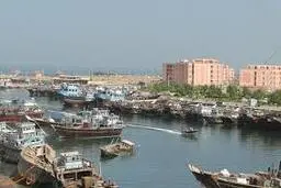 حریق  |   یک لنج در بندر گناوه دچار آتش سوزی شد