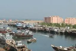 حریق  |   یک لنج در بندر گناوه دچار آتش سوزی شد