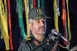 فلسفه انقلاب پیاده کردن دین در جامعه و سپس گسترش آن در جهان است / بسیج نقش موثری در تحقق اهداف گام دوم انقلاب دارد