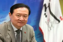 ذبح منافع ملی در دعوای «شرق گرایان» و «غرب گرایان»