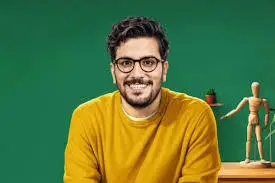 حضور هنری در یک شب سینمایی | امیرحسین قیاسی با همسرش در مرکز توجه +ویدئو