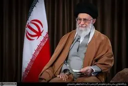 تصویر ی از رهبر انقلاب در آب‌های خلیج فارس