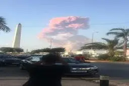 حادثه |  آتش‌سوزی عظیمی در بندر بیروت رخ داد