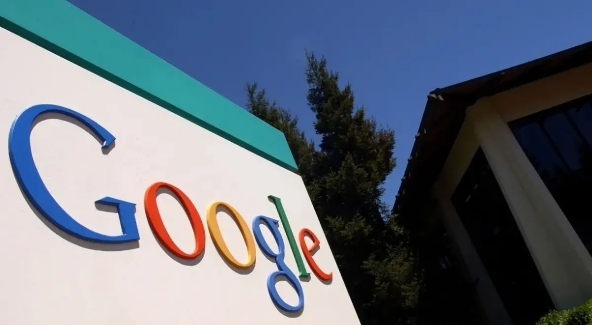 گوگل برنامه بازگشت به دفتر خود را به عقب می‌اندازد