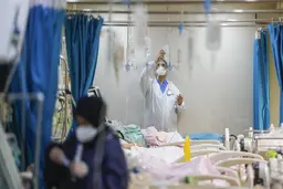 ۸ علامت سویه جدید کرونا | کاهش ۳۴ درصدی احتمال بستری با تزریق واکسن بروز شده