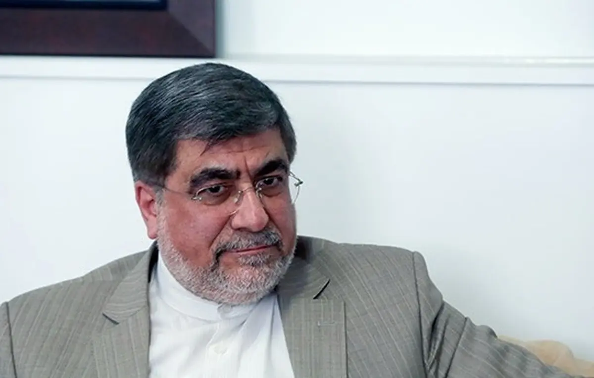 
انتقاد علی جنتی از اظهارات رئیس پژوهشکده زن و خانواده  |   پس از سخنان گهربار آقای علم الهدی در مورد صداکردن همسران با اسم کوچک، همفکران ایشان نیز افاضات جدیدی دارند
