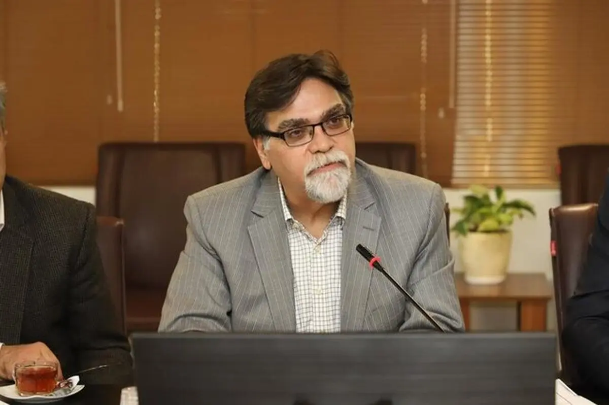 مشاور وزیر بهداشت: پیش بینی زمان دقیق فروکش کردن کرونا امکانپذیر نیست