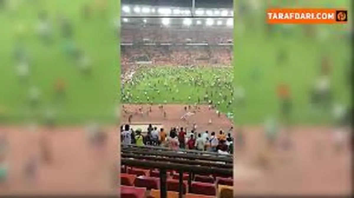 هجوم هواداران خشمگین نیجریه به چمن ورزشگاه پس از بازماندن از صعود به جام‌جهانی+ویدئو 