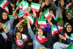 مخالفت با ورود بانوان به ورزشگاه‌ها؛ قدری تندروانه و غیرمنطقی است