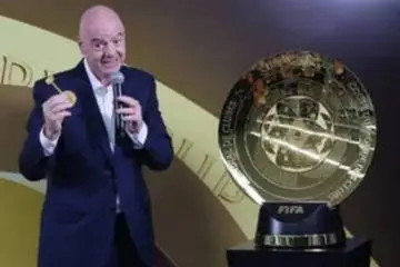 اینفانیتنو: تمام تیم‌ها در جام جهانی شرکت می‌کنند