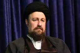 عکس جالب از سیداحمد خمینی| سیداحمد خمینی در کنار پدر و عمویش