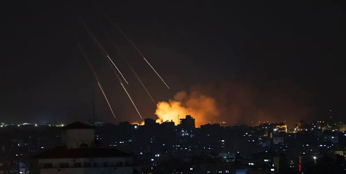  دو پایگاه نظامی اسرائیل توسط حماس موشک باران شد
