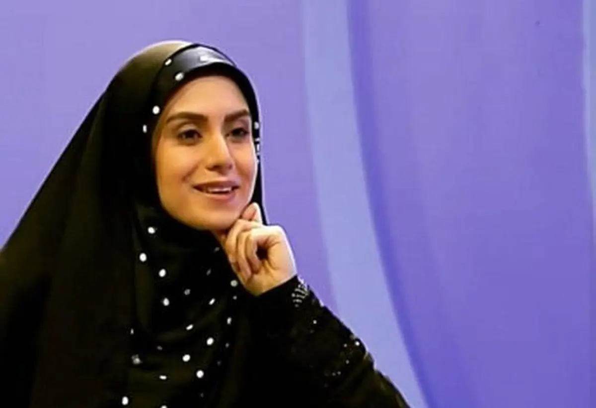 عکس مجری محجبه صدا و سیما، بیرون از خانه با فرزندش+تصویر 