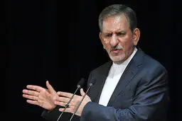 جهانگیری: با وجود کاهش درآمدهای نفتی اقتصاد کشور روی پای خود ایستاده