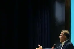 عباس آخوندی: کشورهای منطقه کاملاً به این نتیجه رسیدند که ایران فاقد دولت-ملت است و اصلاً دولت وجود ندارد که مذاکره کنند | نمونه آن برجام است که مخالفت‌ها با آن از فردای امضا شروع شد و اگر تا پیش از آن شک داشتند، پس از آن مطمئن شدند که ایران فاقد دولت است