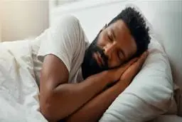 افراد مبتلا به کمردرد بخوانند! | بررسی بهترین حالت خواب در افراد مبتلا به کمردرد