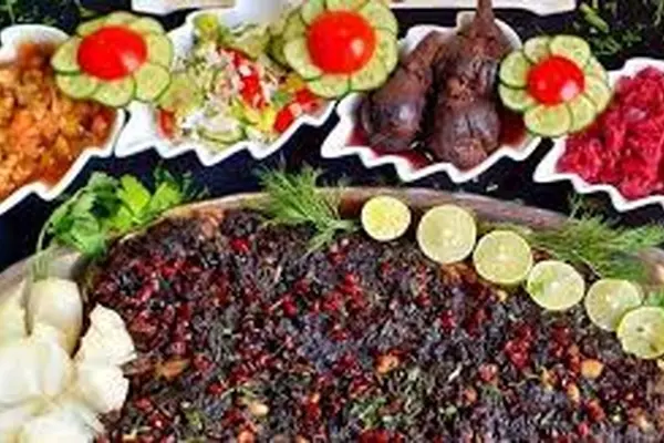 طرز تهیه سبزی پلو با ماهی شب عید با سس مخصوص  | متفاوت ترین رسپی ماهی برای شب عید با سس مخصوص