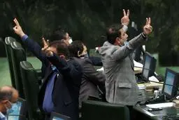 اعتراضات تندنمایندگان معترض به تقاهم ایران و آژانس
