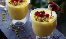 طرز تهیه فرنی کم‌کالری فوری و خوشمزه | عصرانه‌ای رژیمی فقط در ۱۰ دقیقه