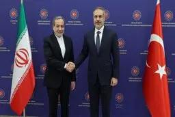 دیدار سیدعباس عراقچی با هاکان فیدان 
