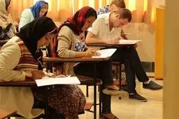 مشکلات رفت و آمد دانشجویان خارجی باید رفع شود